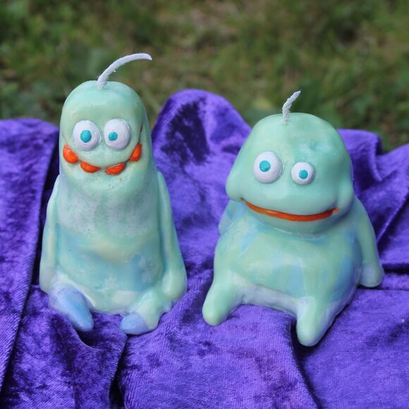 The Twin Monster Candles - Picture 4 of 7